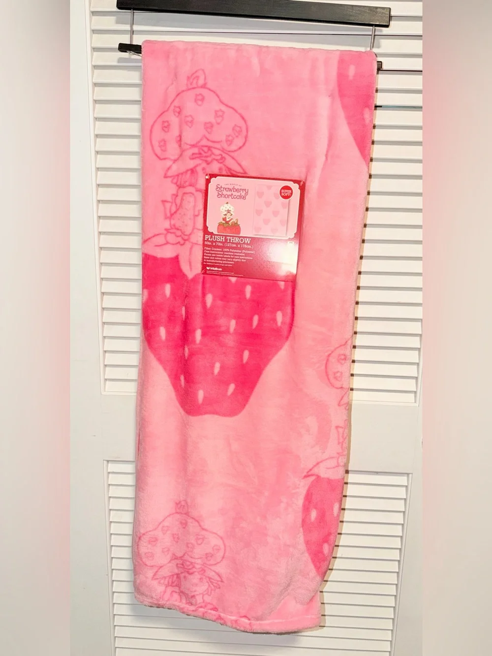 Strawberry Shortcake Plush Throw Blanket - Pink